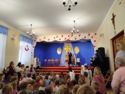 Spotkania integracyjne inscenizacja z okazji Święta Niepodległości wspomnienie Św Katarzyny Laboure Msza Św w intencji Siostry Dyrektor